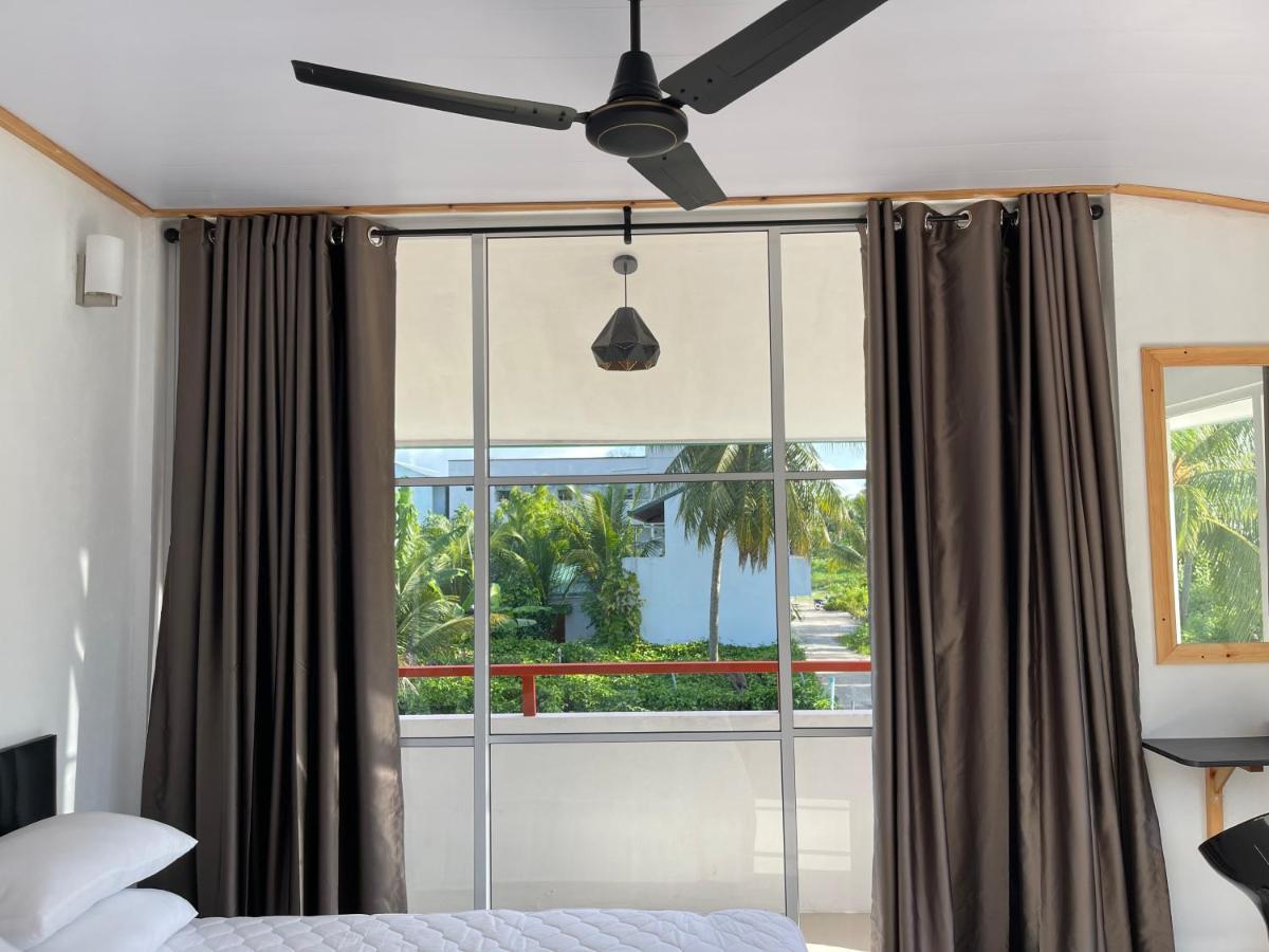 Dacha Thoddoo White Sand Exterior photo