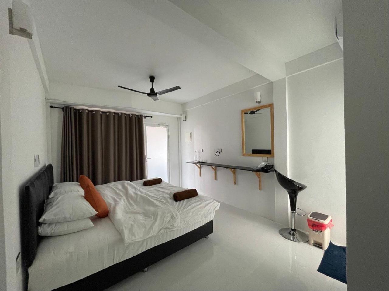 Dacha Thoddoo White Sand Exterior photo
