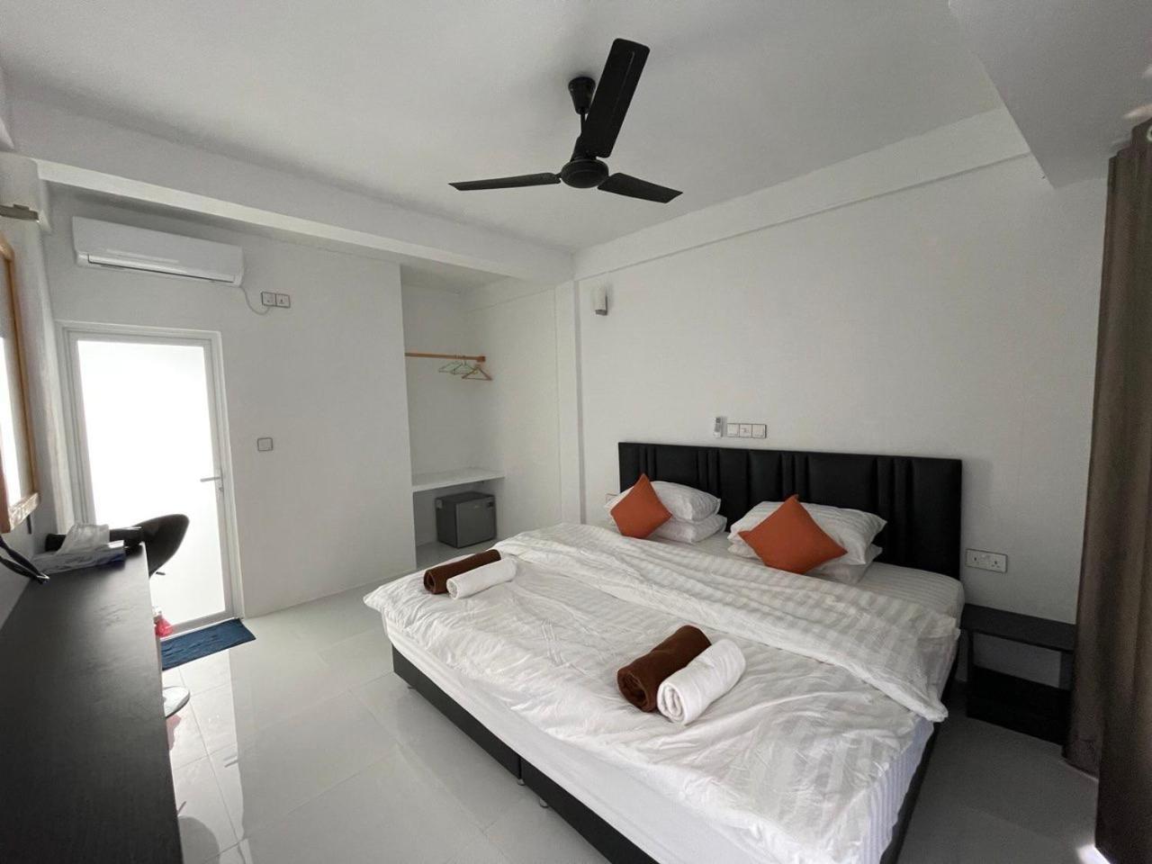 Dacha Thoddoo White Sand Exterior photo